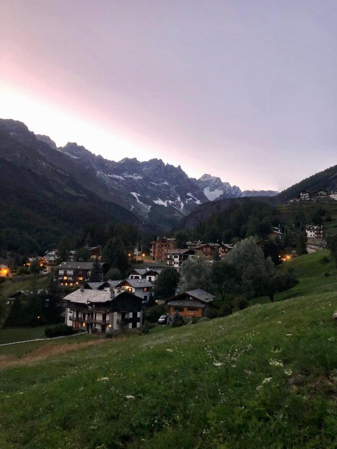 Ferienwohnung Il Piccolo Rifugio - Casa Valtournenche Exterior foto